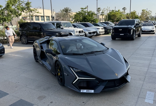 Lamborghini Revuelto