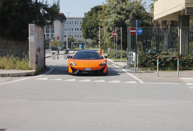 McLaren 570GT