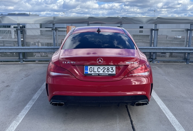 Mercedes-Benz CLA 45 AMG C117