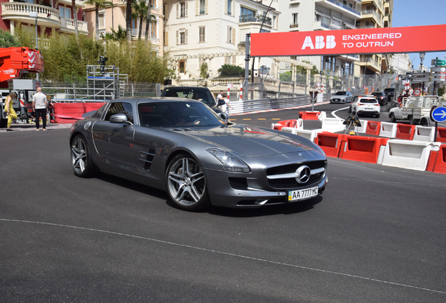 Mercedes-Benz SLS AMG