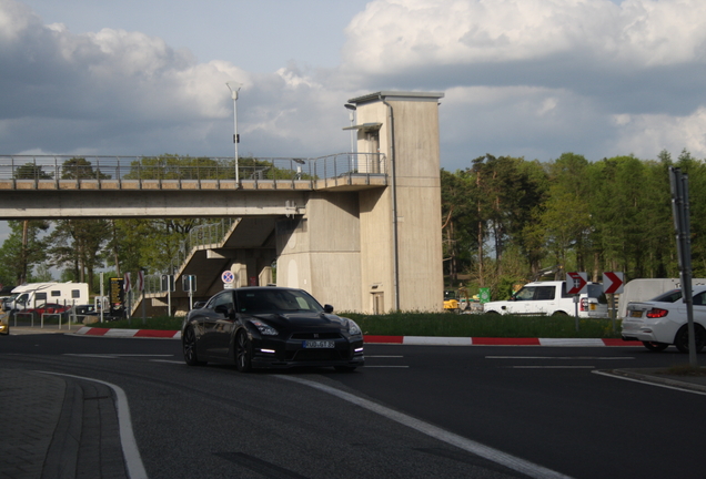 Nissan GT-R 2011