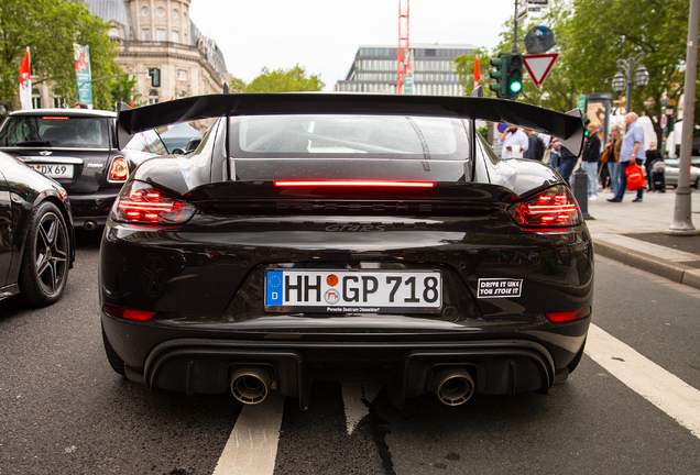 Porsche 718 Cayman GT4 RS Weissach Package