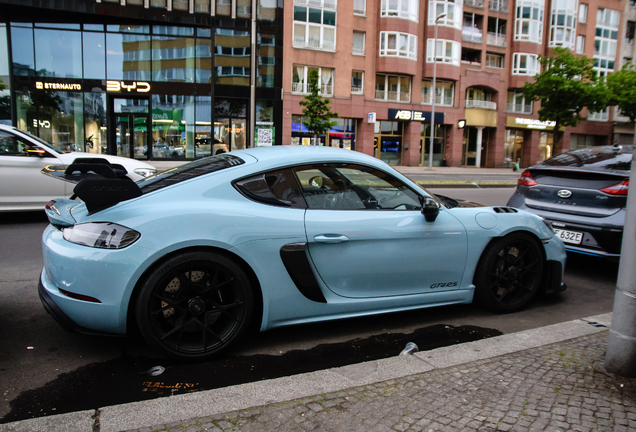 Porsche 718 Cayman GT4 RS Weissach Package