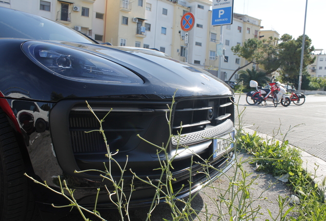 Porsche 95B Macan GTS MkIII