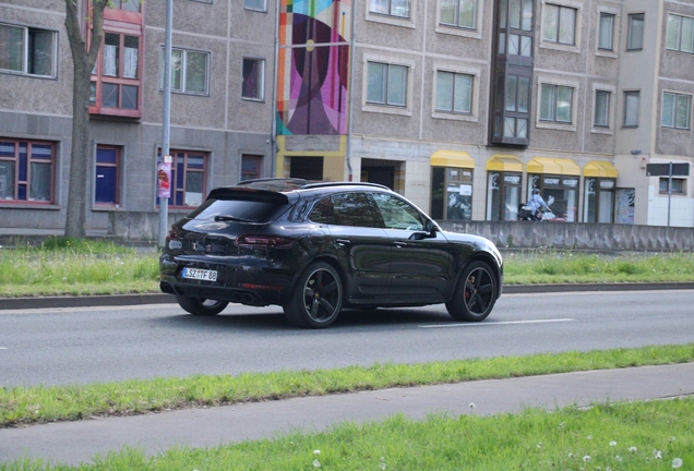 Porsche 95B Macan Turbo