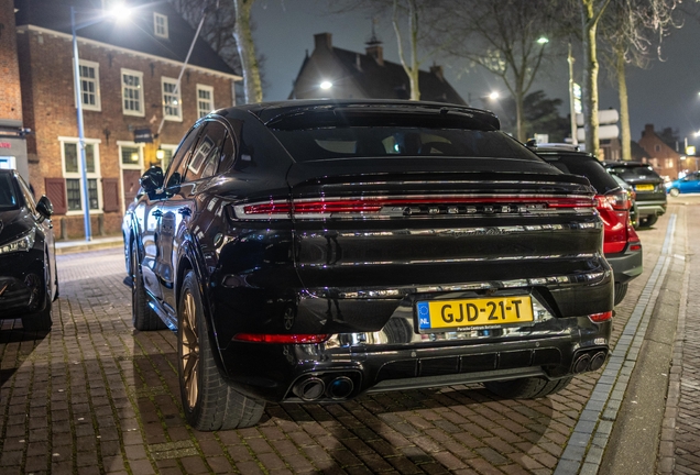 Porsche Cayenne Coupé Turbo E-Hybrid