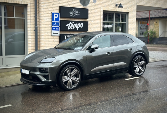 Porsche Macan EV Turbo