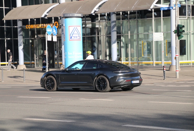 Porsche Taycan Turbo