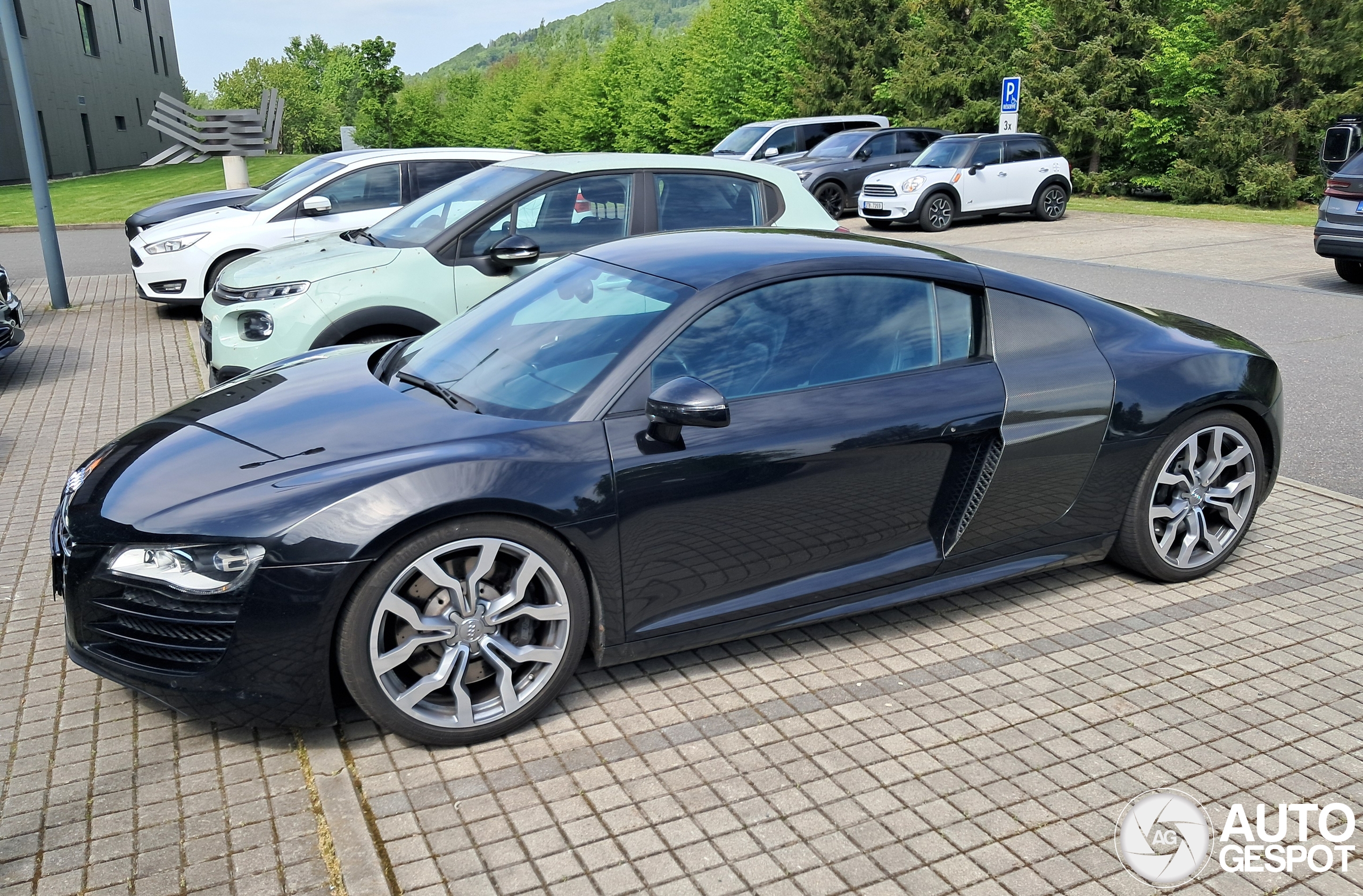 Audi R8 V10