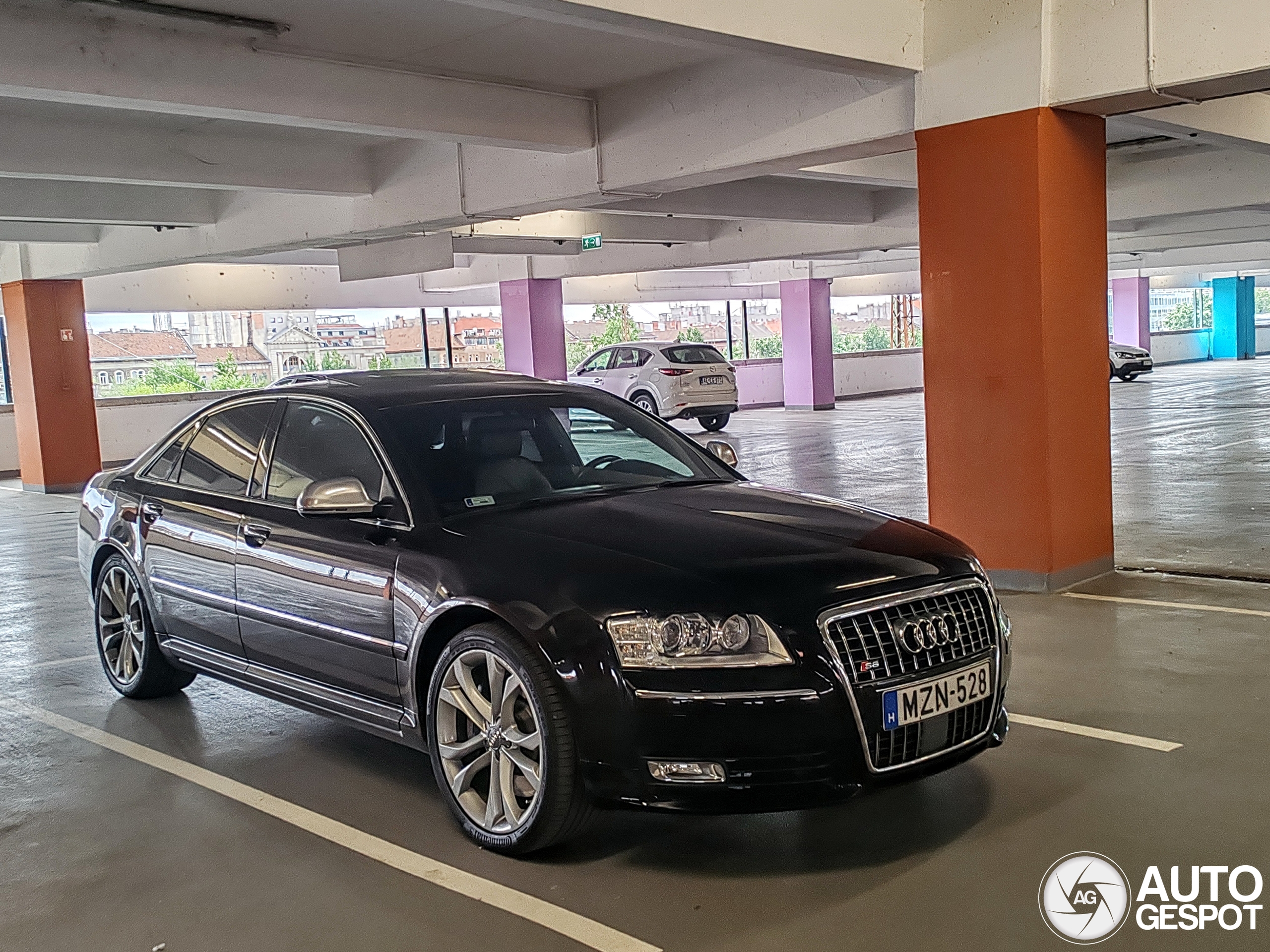 Audi S8 D3