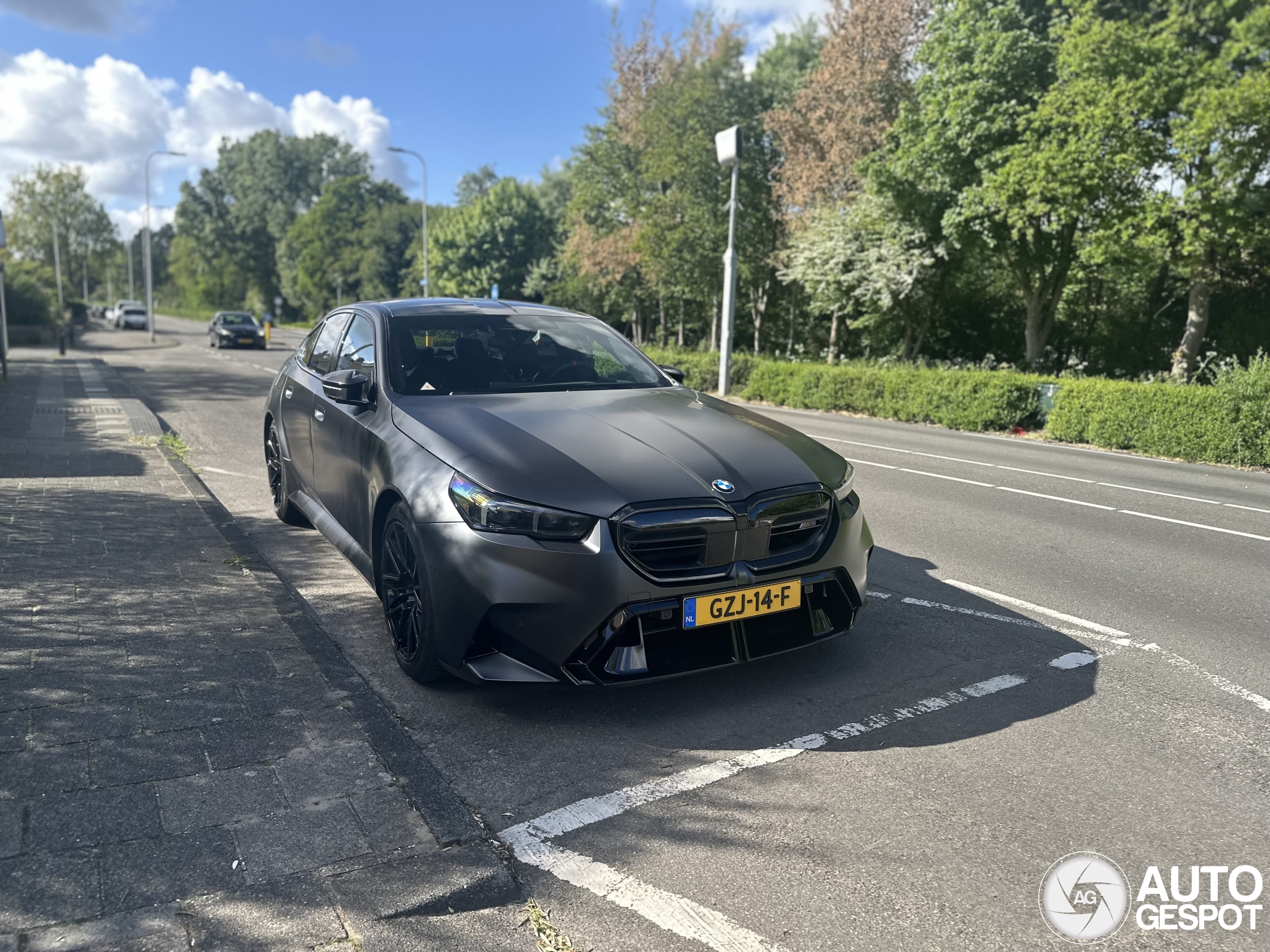 BMW M5 G90
