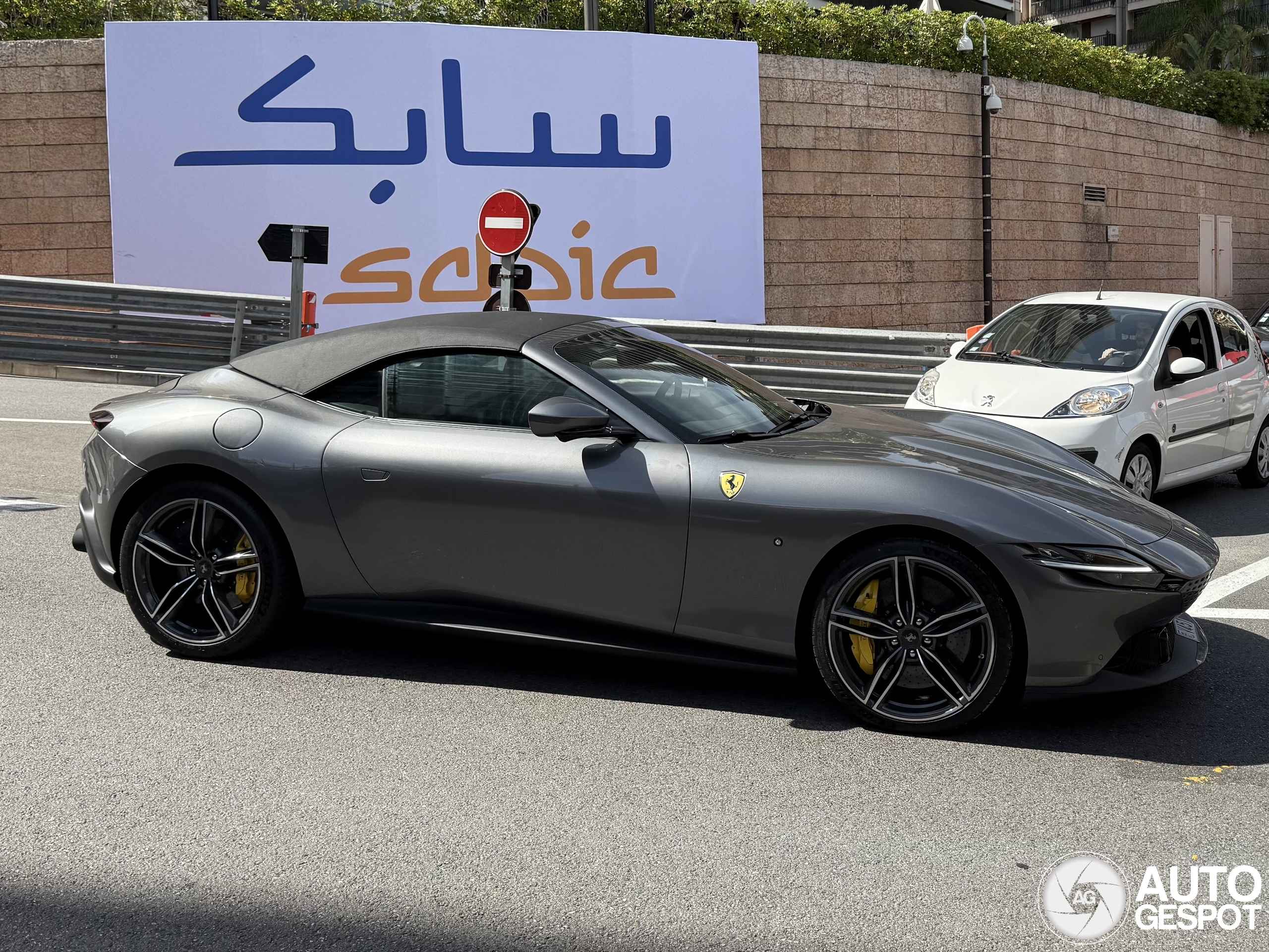 Ferrari Roma Spider