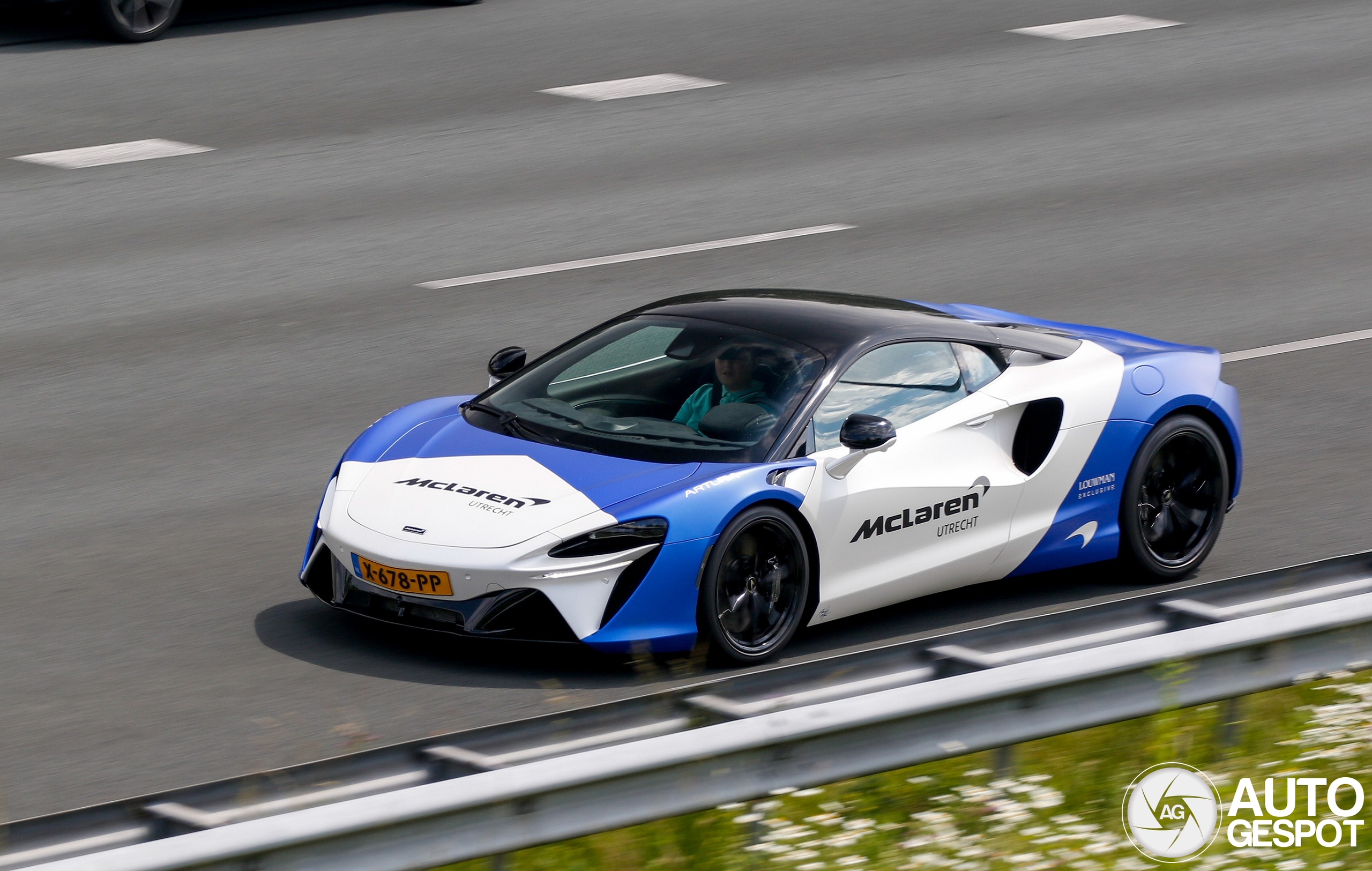 McLaren Artura
