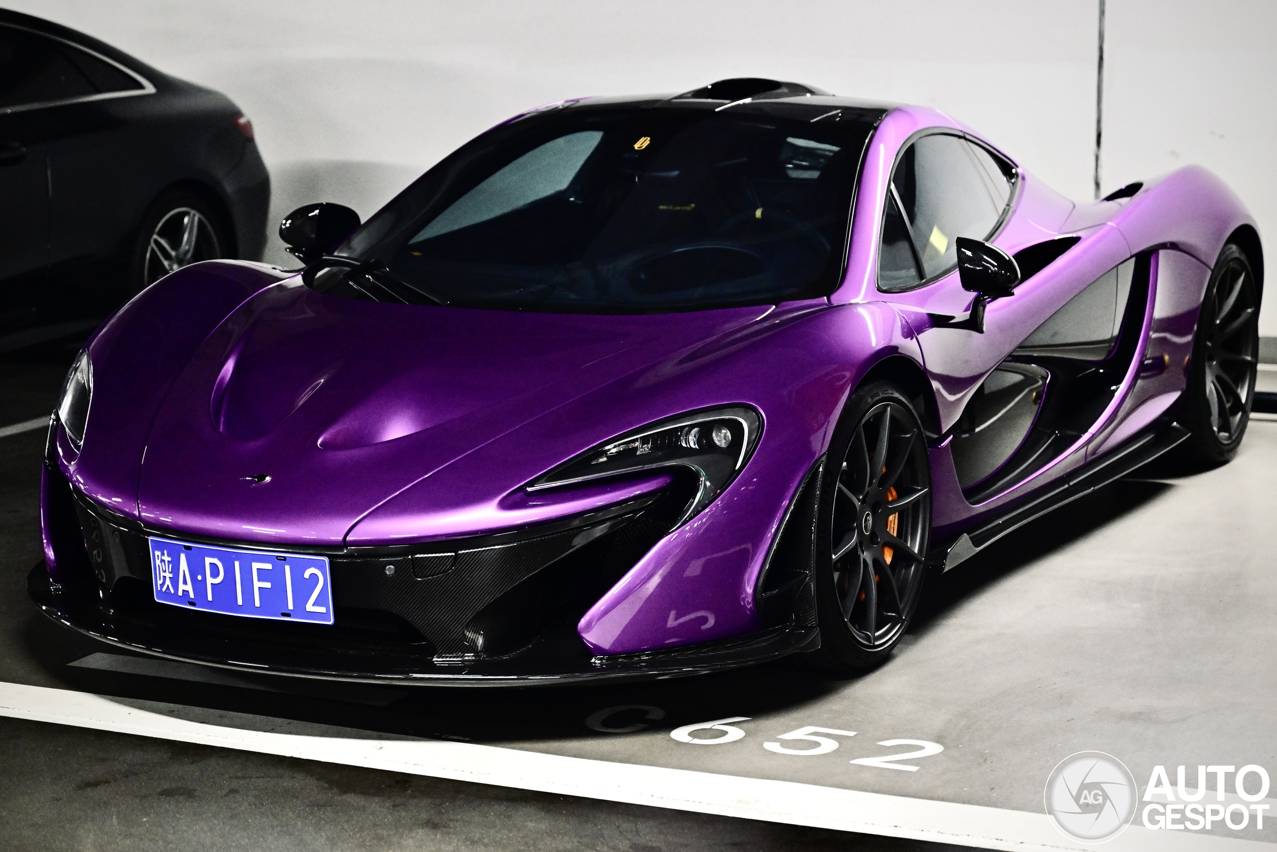 McLaren P1