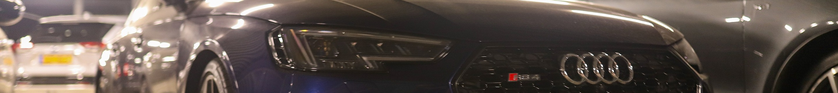 Audi RS4 Avant B9