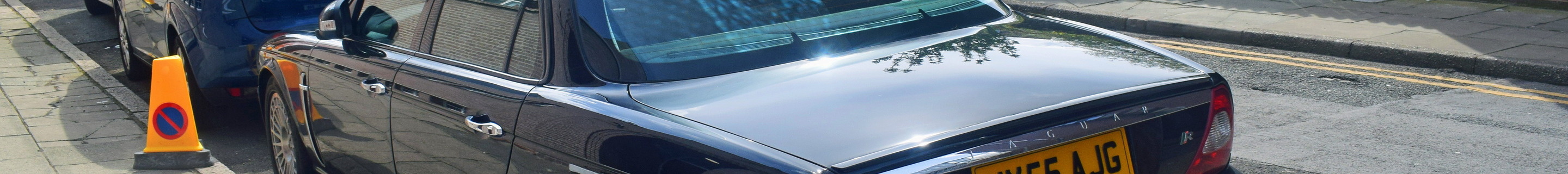 Jaguar XJR Portfolio