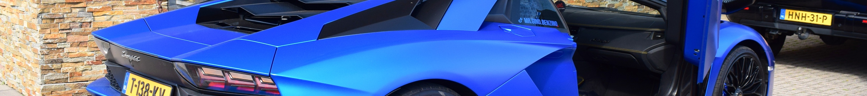 Lamborghini Aventador S LP740-4