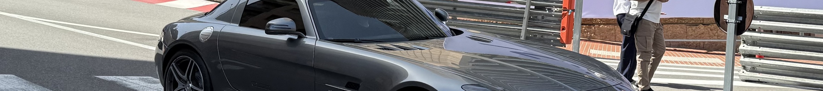 Mercedes-Benz SLS AMG