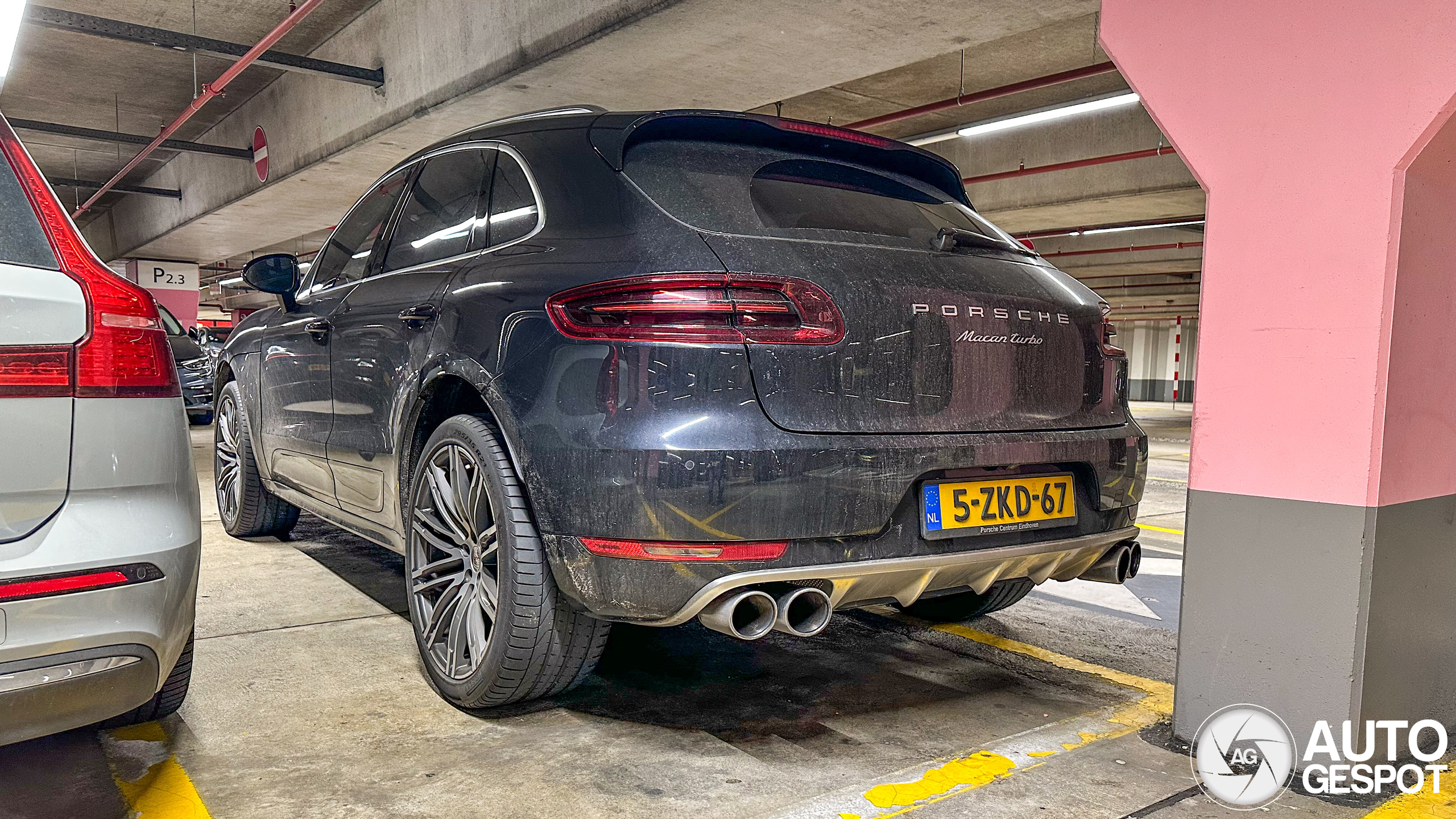 Porsche 95B Macan Turbo