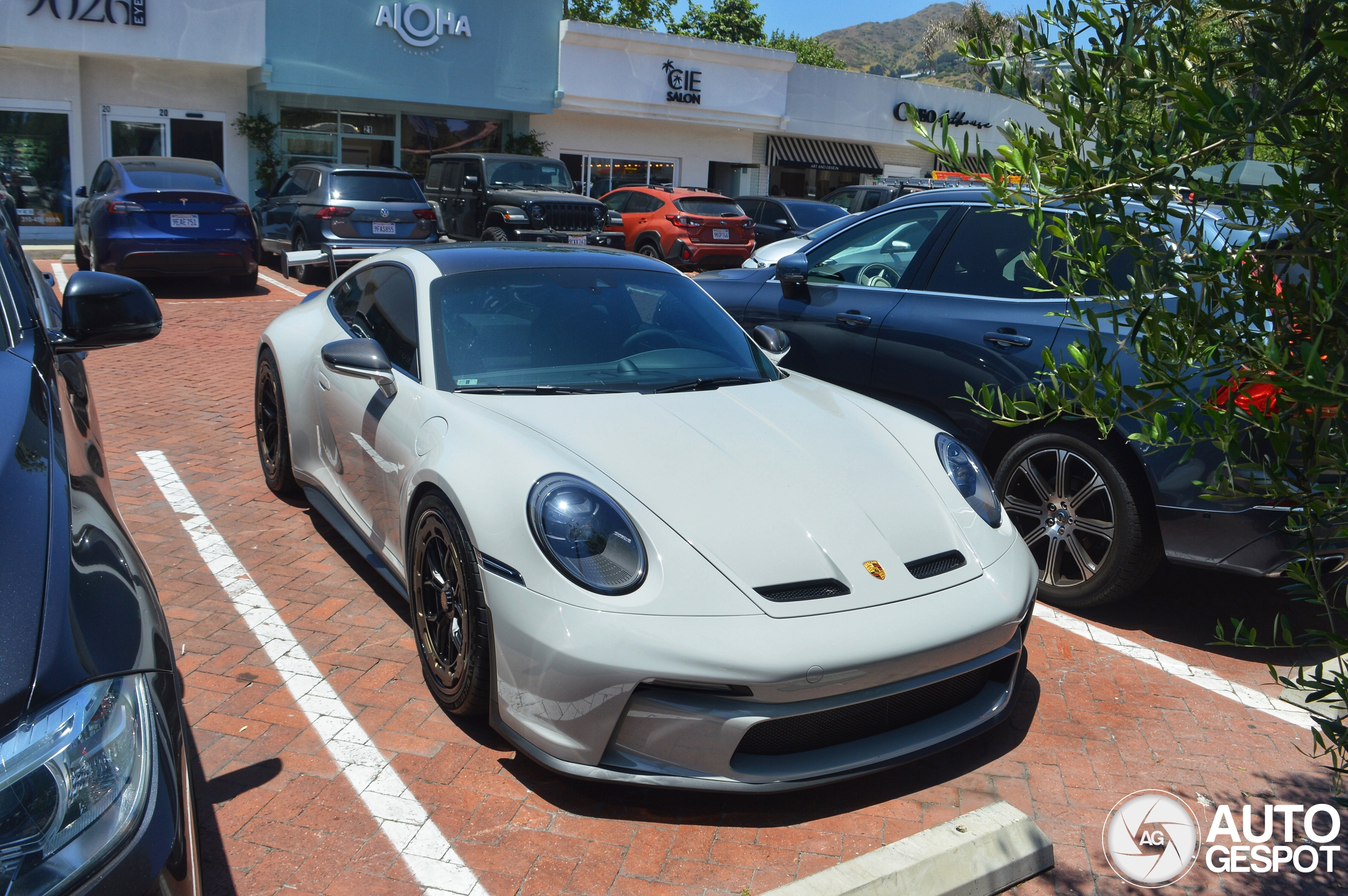Porsche 992 GT3 MkI - 04 May 2025 - Autogespot