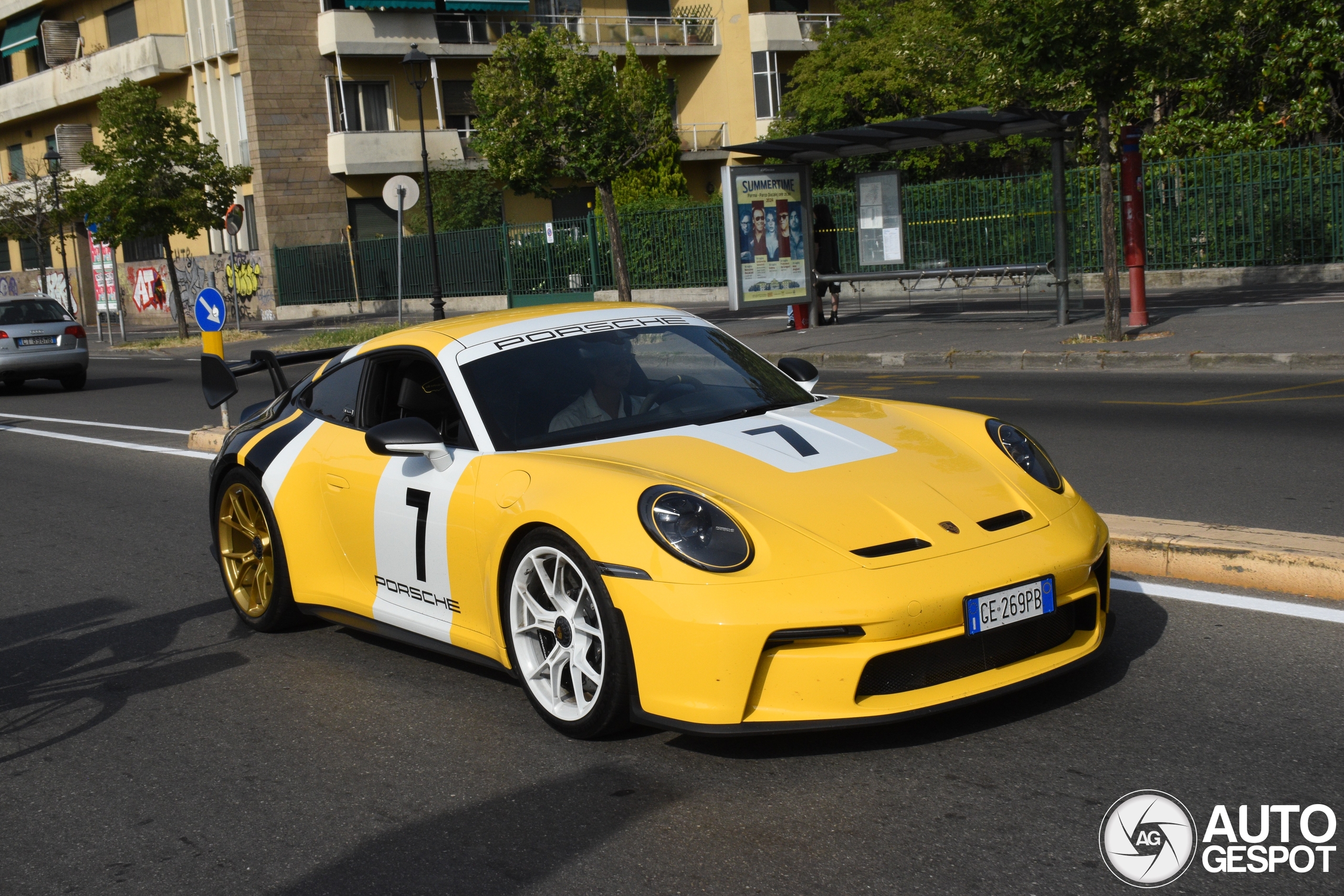 Unieke Porsche 992 GT3 van racecoureur wordt gespot in Italië
