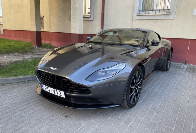 Aston Martin DB11