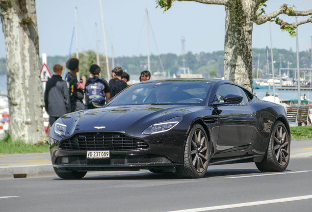 Aston Martin DB11 V8