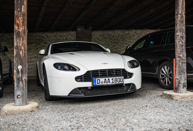Aston Martin V8 Vantage Roadster 2012