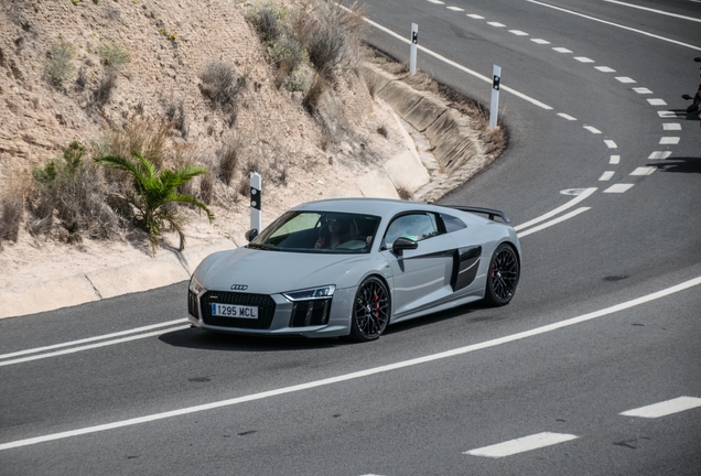 Audi R8 V10 Plus 2015