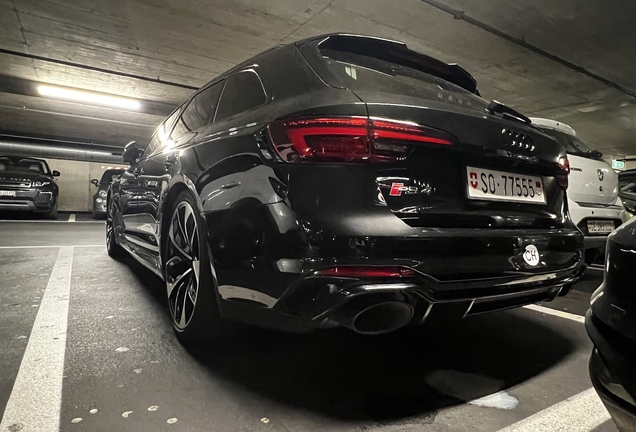 Audi RS4 Avant B9