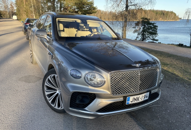 Bentley Bentayga Hybrid 2021