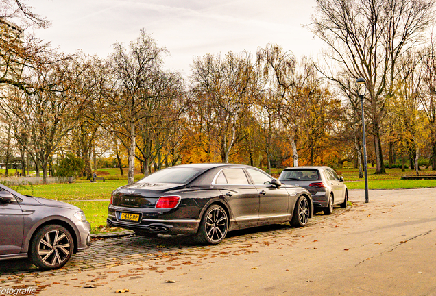 Bentley Flying Spur Hybrid