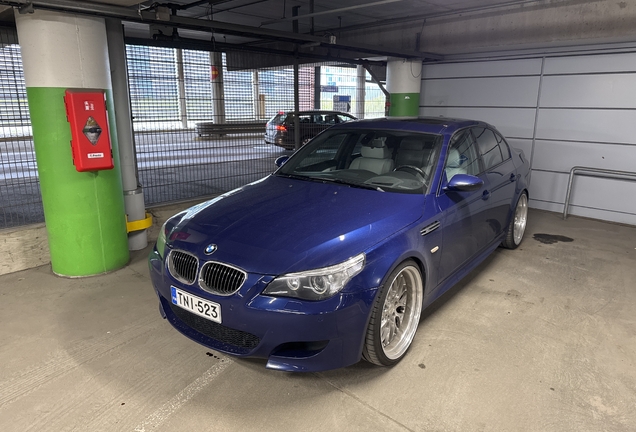 BMW M5 E60 2005