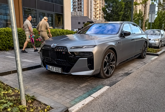 BMW M760e xDrive