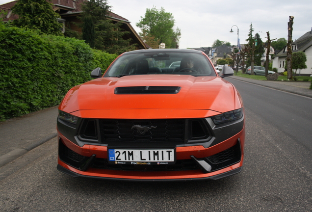 Ford Mustang Dark Horse 2024