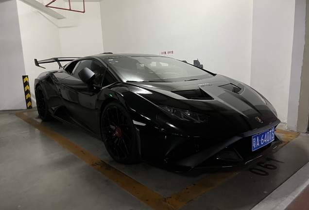 Lamborghini Huracán LP640-2 STO