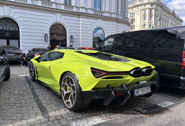 Lamborghini Revuelto