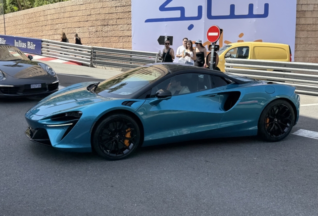 McLaren Artura Spider