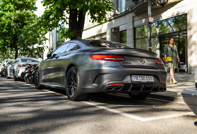 Mercedes-AMG S 63 Coupé C217 2018 Yellow Night Edition