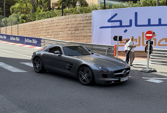 Mercedes-Benz SLS AMG