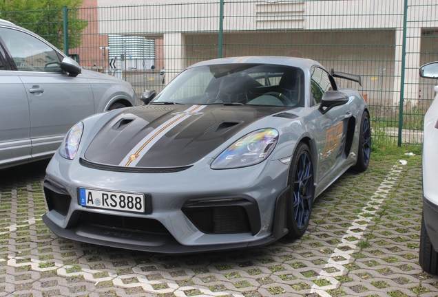 Porsche 718 Cayman GT4 RS Weissach Package