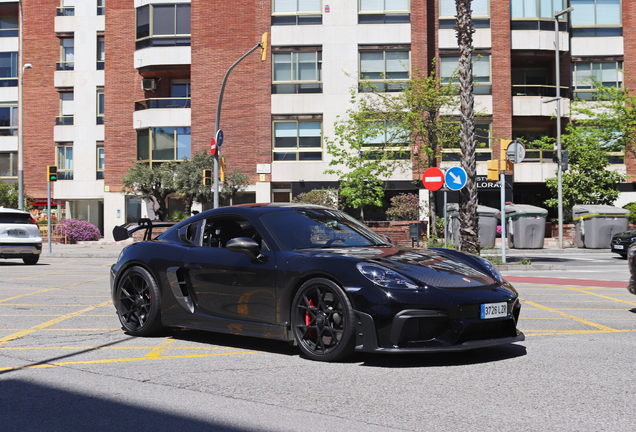 Porsche 718 Cayman GT4 RS Weissach Package