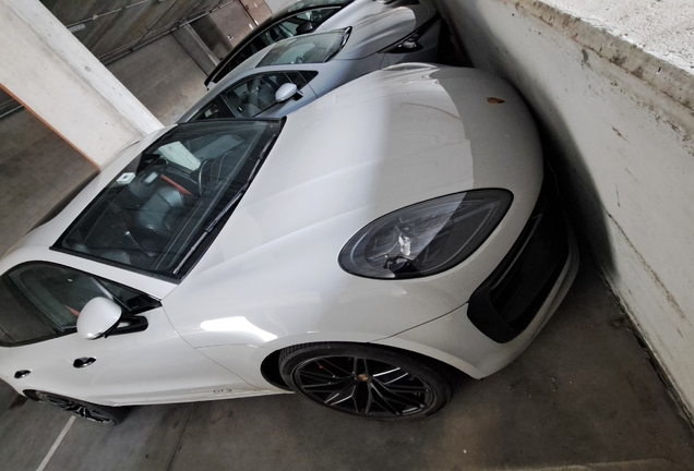 Porsche 95B Macan GTS MkIII