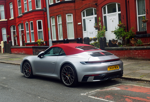 Porsche 992 Carrera 4S Cabriolet