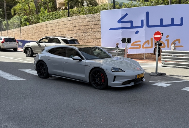 Porsche Taycan GTS Sport Turismo