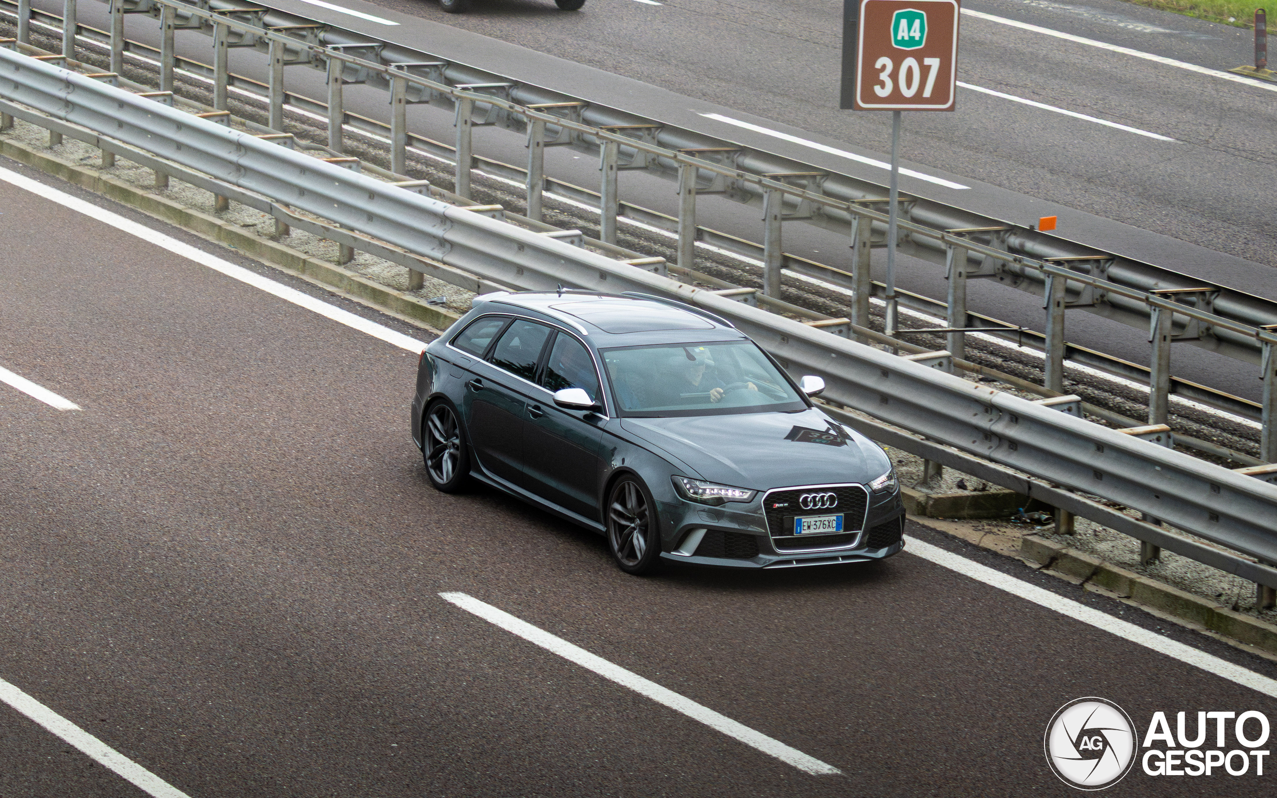 Audi RS6 Avant C7