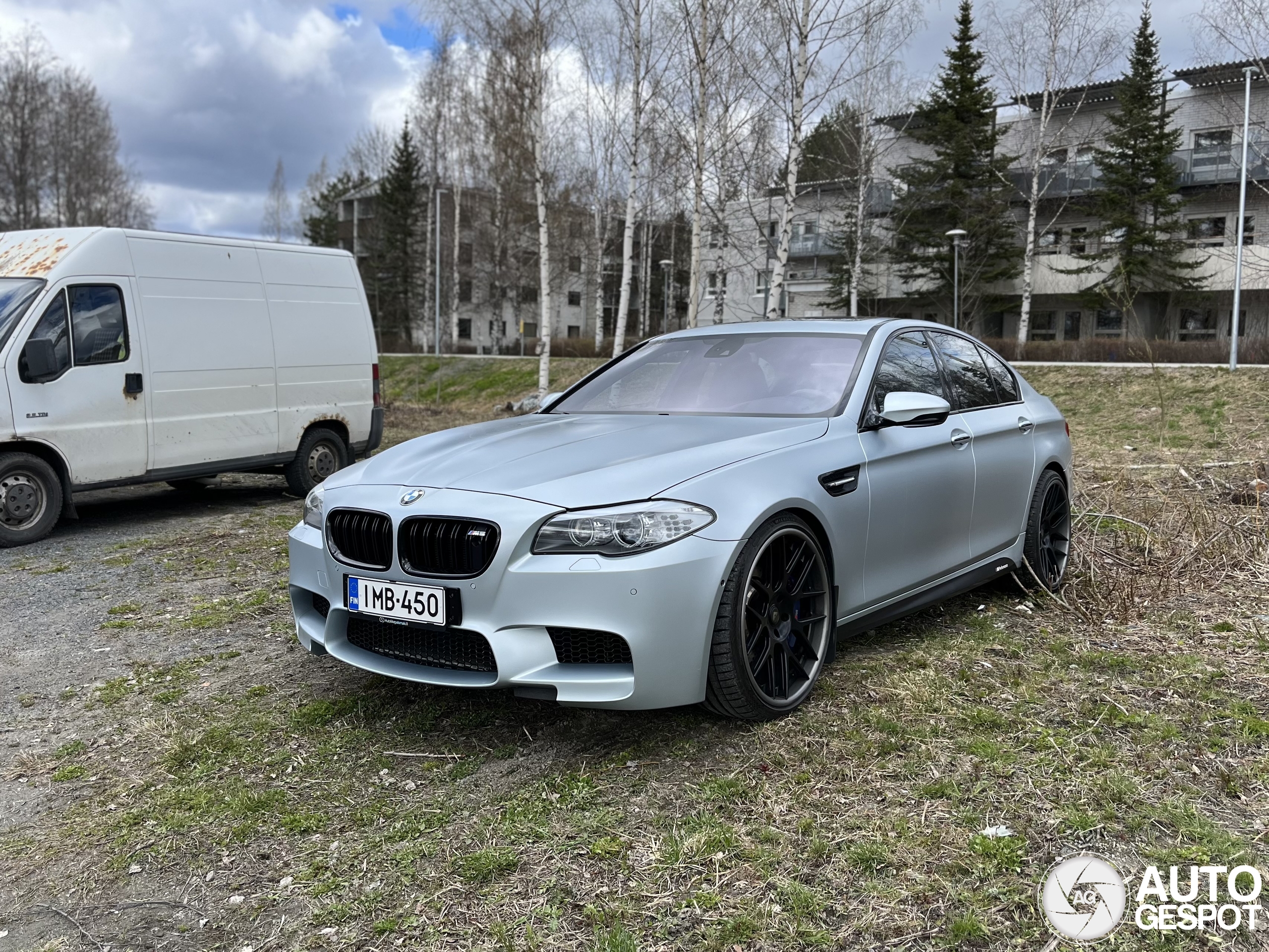 BMW M5 F10 2011