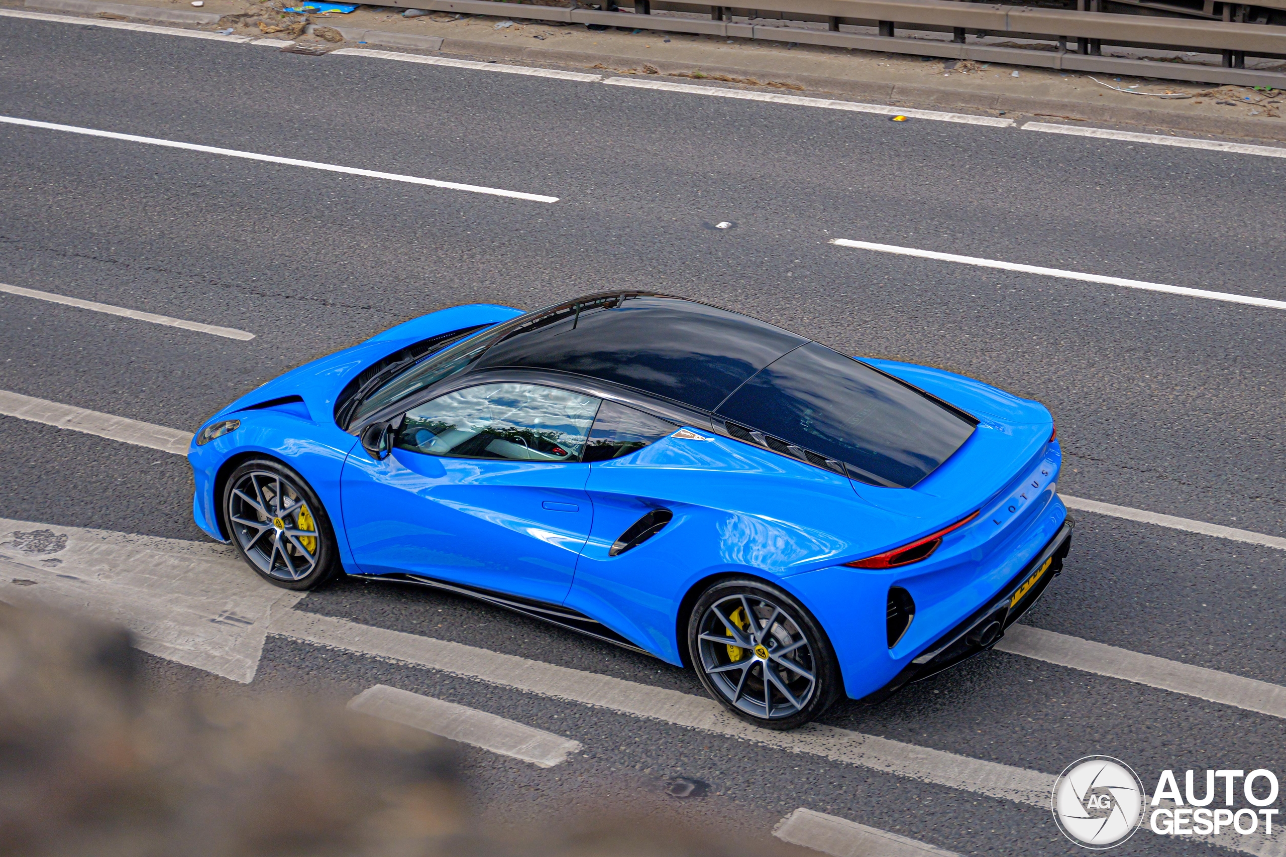 Lotus Emira