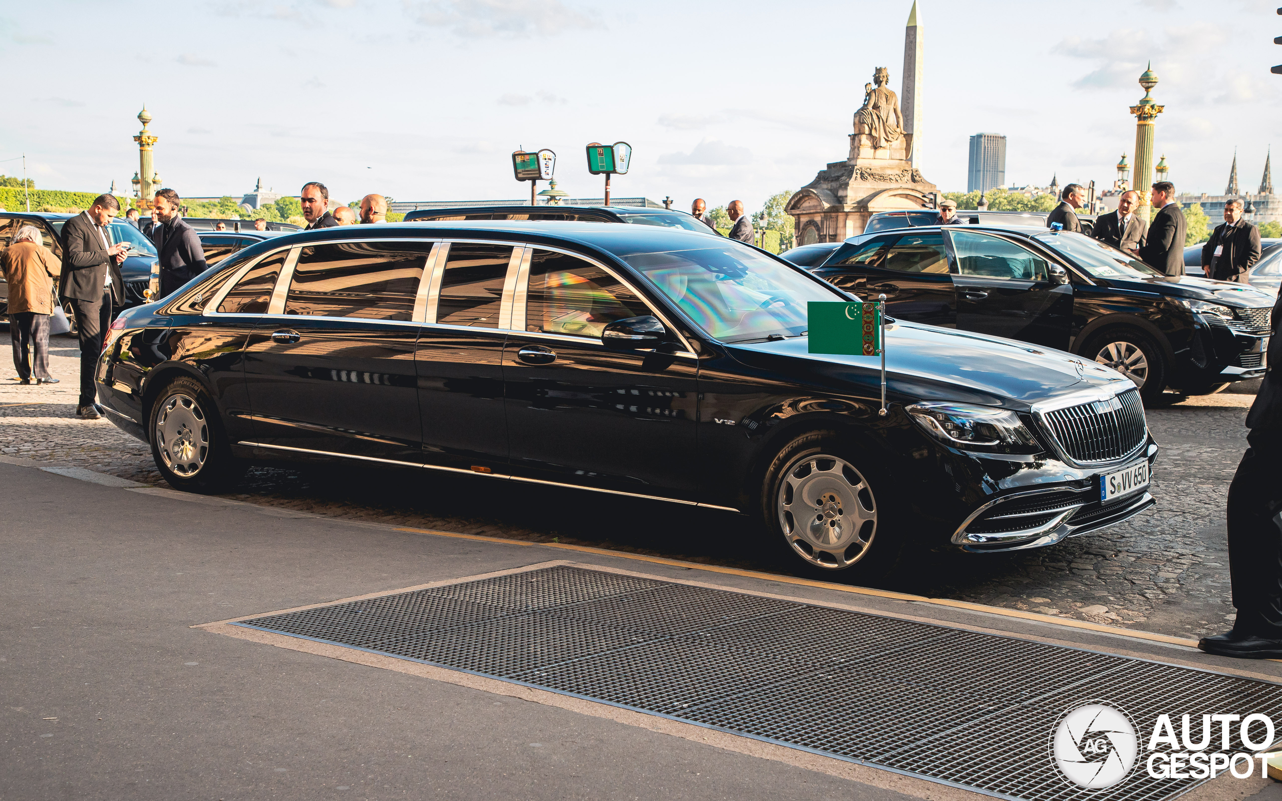 Mercedes-Maybach S 650 Pullman Guard VV222