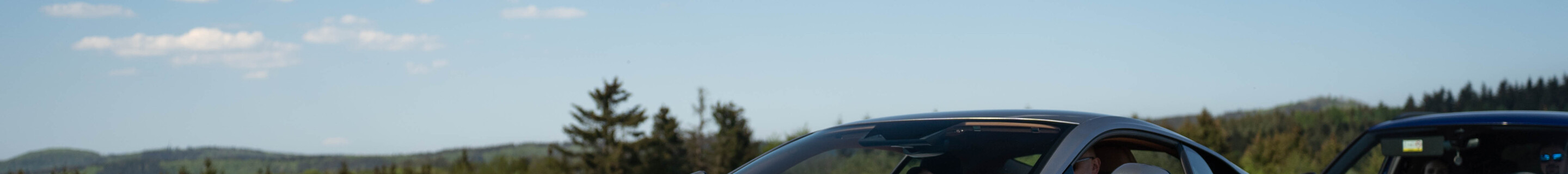 Aston Martin DB12